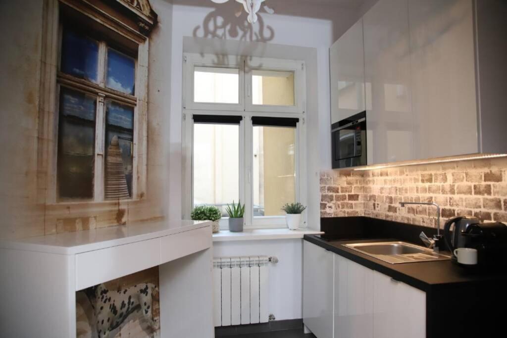 Strzalowa Apartment - City Center Poznań Extérieur photo
